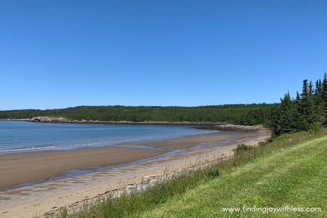 Mispec Beach: Bay of Fundy